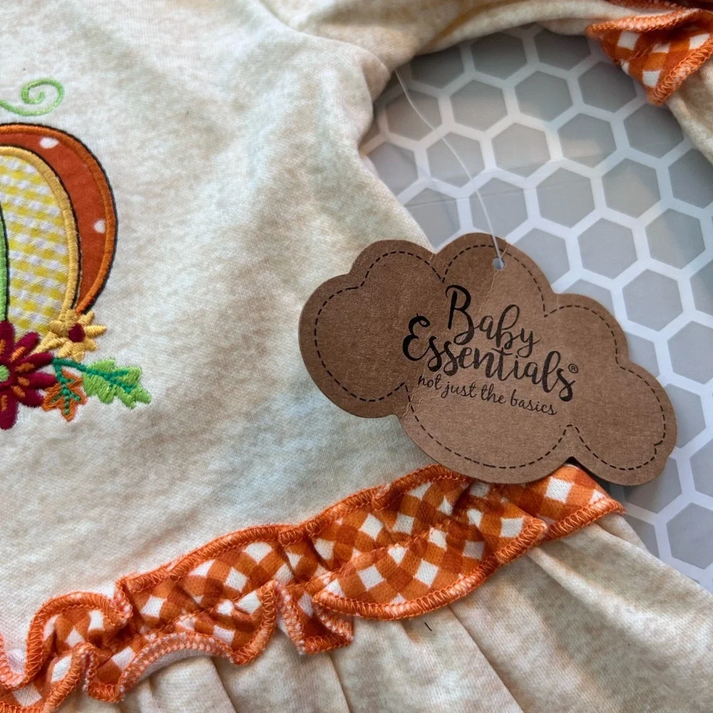 NWT Baby Essentials Cream Top with Pumpkin&  Orange Polka Dot Leggings   Size 9M